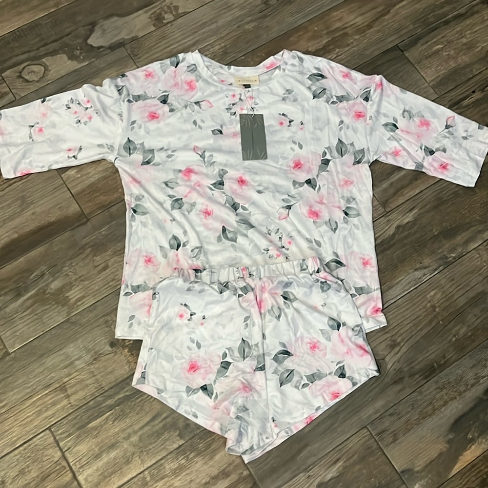 Floral mommy and me set xs pjs